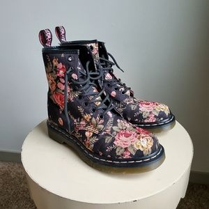 Floral Dr. Martins